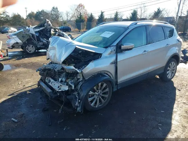 1FMCU9J95HUD05450 2017 FORD ESCAPE - Image 2
