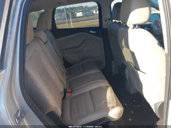 1FMCU9J95HUD05450 2017 FORD ESCAPE - Image 8