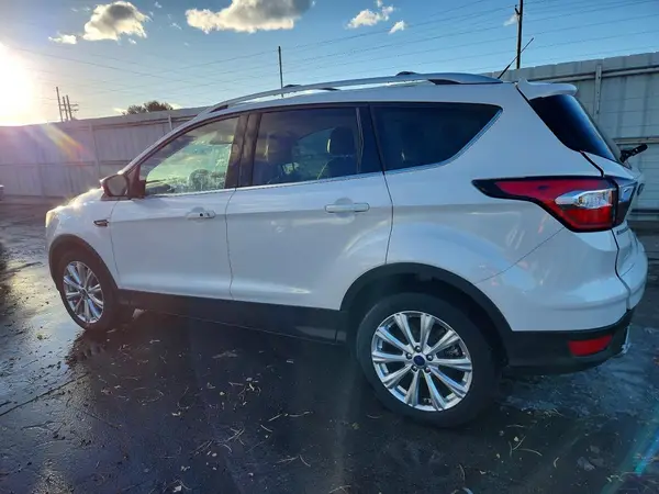1FMCU9J95HUD41316 2017 FORD ESCAPE - Image 2