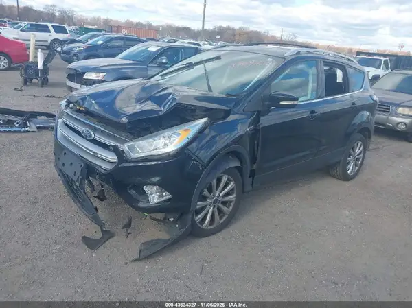 1FMCU9J95HUD99460 2017 FORD ESCAPE - Image 2