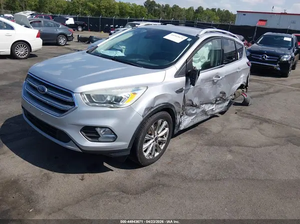 1FMCU9J95HUE10246 2017 FORD ESCAPE - Image 2