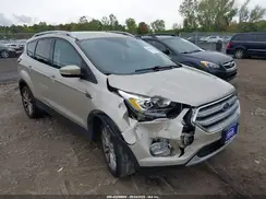 1FMCU9J95HUE21666 2017 FORD ESCAPE