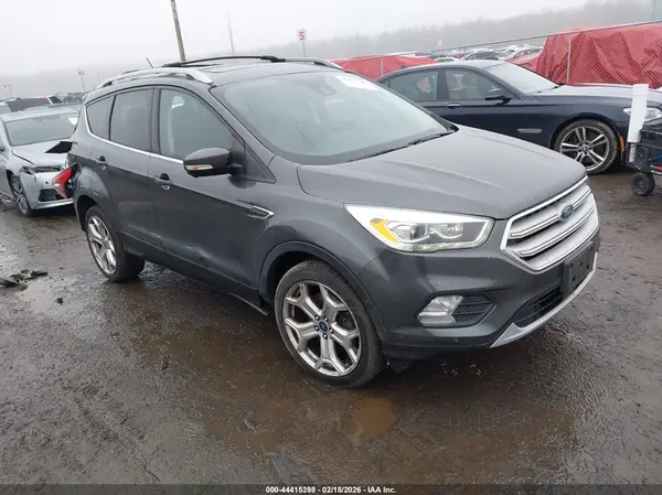 1FMCU9J95JUA49736 2018 FORD ESCAPE - Image 1