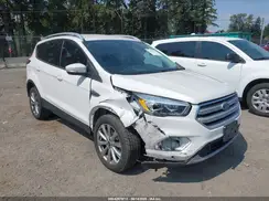 1FMCU9J95JUC89725 2018 FORD ESCAPE