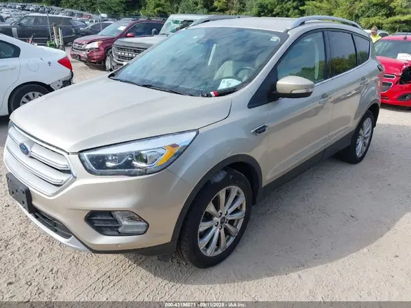 1FMCU9J95JUD48000 2018 FORD ESCAPE - Image 2