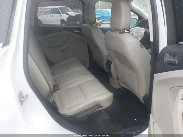 1FMCU9J95KUA04426 2019 FORD ESCAPE - Image 8