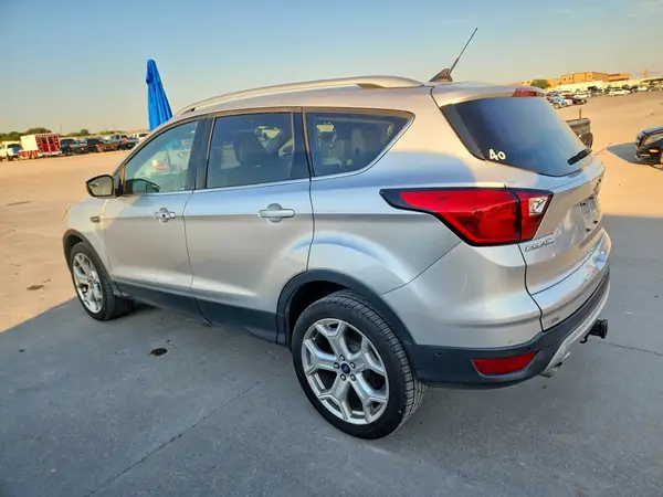 1FMCU9J95KUA82155 2019 FORD ESCAPE - Image 2