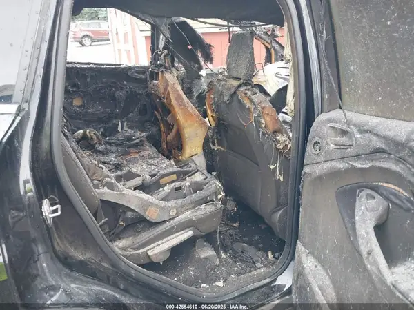 1FMCU9J95KUB24713 2019 FORD ESCAPE - Image 8