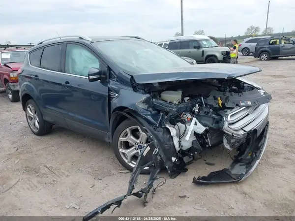 1FMCU9J95KUC19062 2019 FORD ESCAPE - Image 1