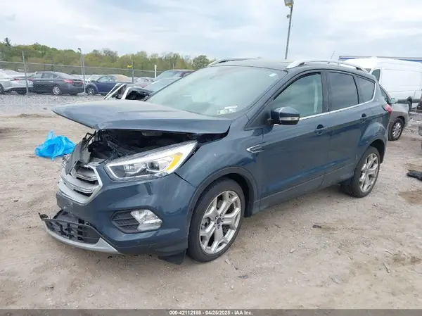 1FMCU9J95KUC19062 2019 FORD ESCAPE - Image 2