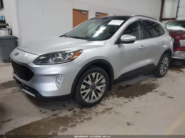 1FMCU9J95LUA29425 2020 FORD ESCAPE - Image 2