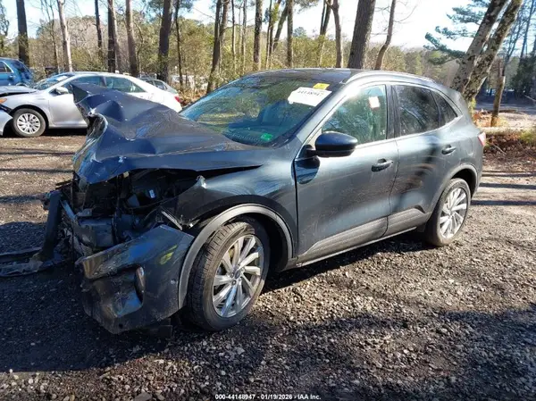 1FMCU9J95NUA09758 2022 FORD ESCAPE - Image 2
