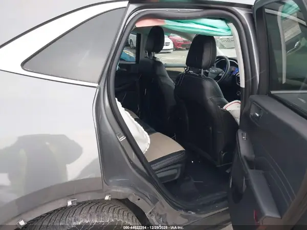 1FMCU9J95NUB30581 2022 FORD ESCAPE - Image 8