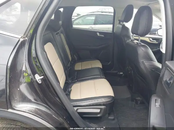 1FMCU9J95NUB39779 2022 FORD ESCAPE - Image 8
