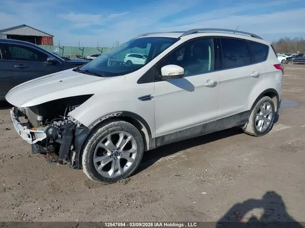 1FMCU9J96GUA23882 2016 FORD ESCAPE - Image 2
