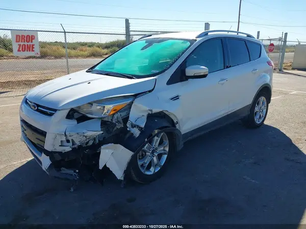 1FMCU9J96GUA66750 2016 FORD ESCAPE - Image 2