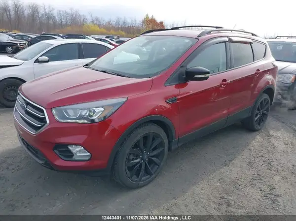 1FMCU9J96HUA01138 2017 FORD ESCAPE - Image 2