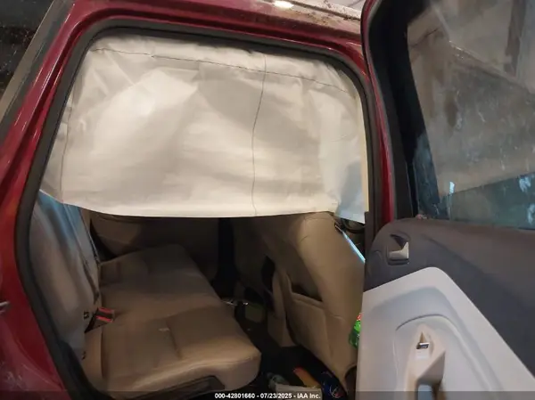 1FMCU9J96HUB28326 2017 FORD ESCAPE - Image 8