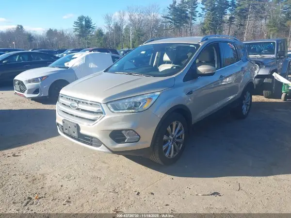 1FMCU9J96HUB70995 2017 FORD ESCAPE - Image 2