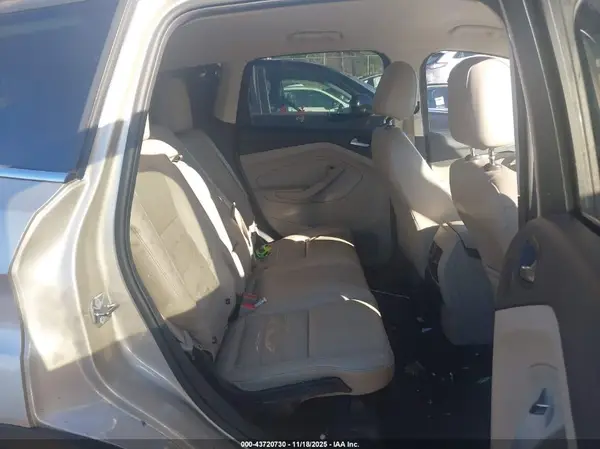 1FMCU9J96HUB70995 2017 FORD ESCAPE - Image 8