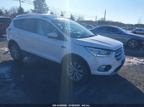 1FMCU9J96HUC07656 2017 FORD ESCAPE - Image 1