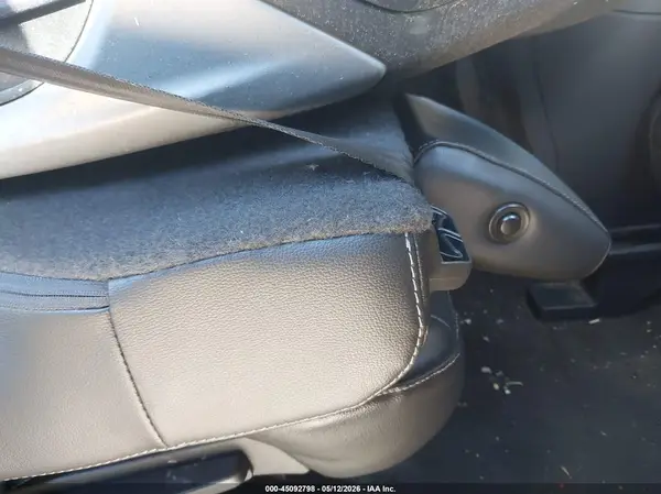 1FMCU9J96HUC99173 2017 FORD ESCAPE - Image 8