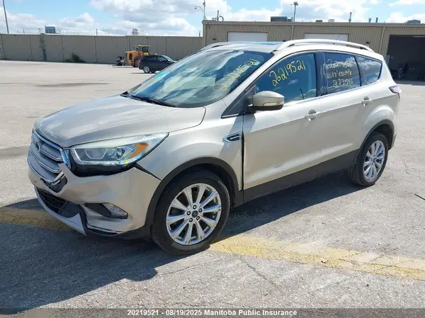 1FMCU9J96HUD31586 2017 FORD ESCAPE - Image 2