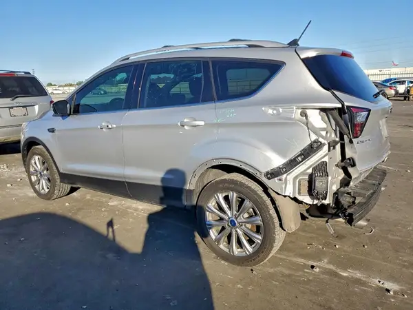 1FMCU9J96JUA67226 2018 FORD ESCAPE - Image 2