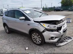 1FMCU9J96JUB05652 2018 FORD ESCAPE