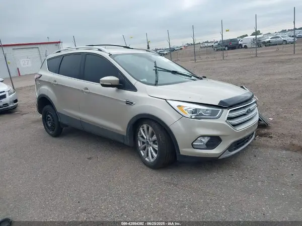 1FMCU9J96JUB73207 2018 FORD ESCAPE - Image 1