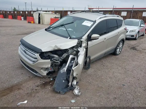 1FMCU9J96JUB73207 2018 FORD ESCAPE - Image 2