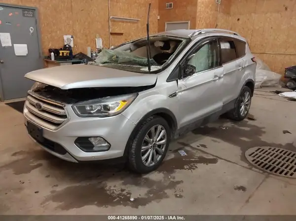 1FMCU9J96JUB77385 2018 FORD ESCAPE - Image 2
