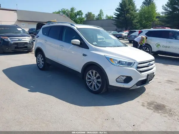 1FMCU9J96JUD11473 2018 FORD ESCAPE - Image 1