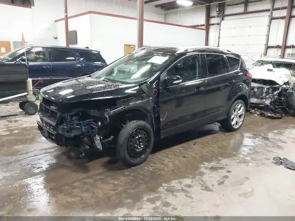 1FMCU9J96KUA08372 2019 FORD ESCAPE - Image 2