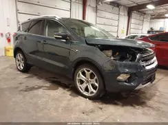 1FMCU9J96KUB77260 2019 FORD ESCAPE