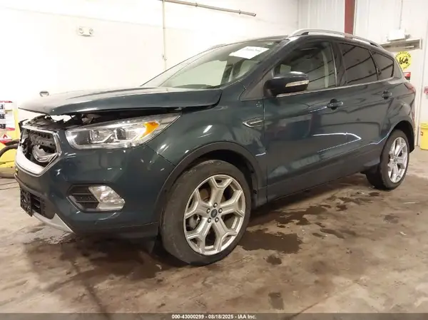 1FMCU9J96KUB77260 2019 FORD ESCAPE - Image 2