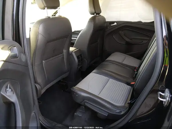 1FMCU9J96KUB89182 2019 FORD ESCAPE - Image 8
