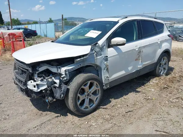 1FMCU9J96KUC30331 2019 FORD ESCAPE - Image 2