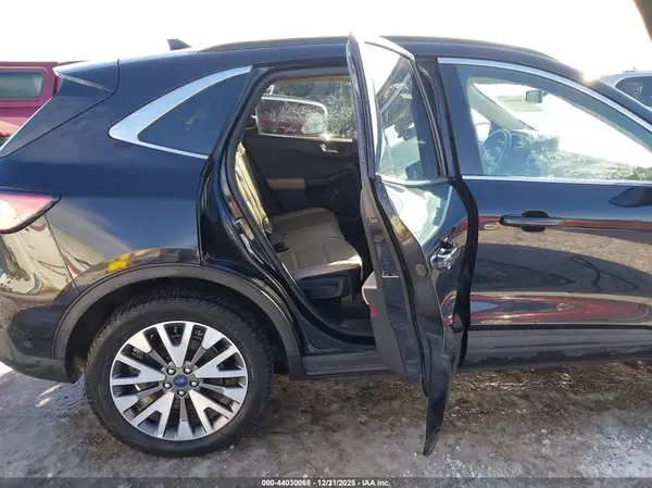 1FMCU9J96LUB15889 2020 FORD ESCAPE - Image 8