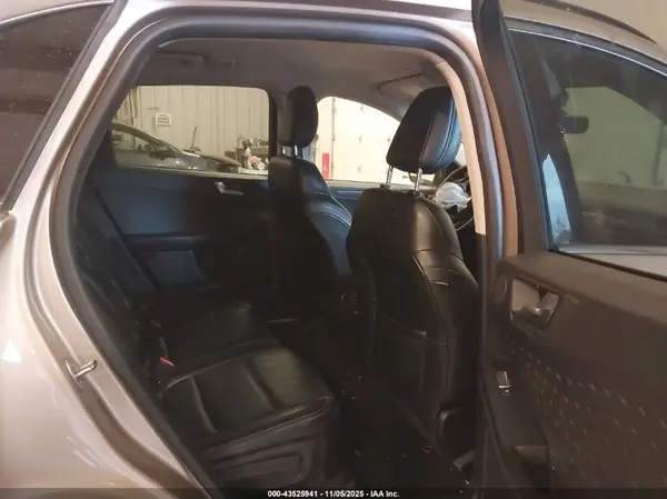 1FMCU9J96LUC25759 2020 FORD ESCAPE - Image 8