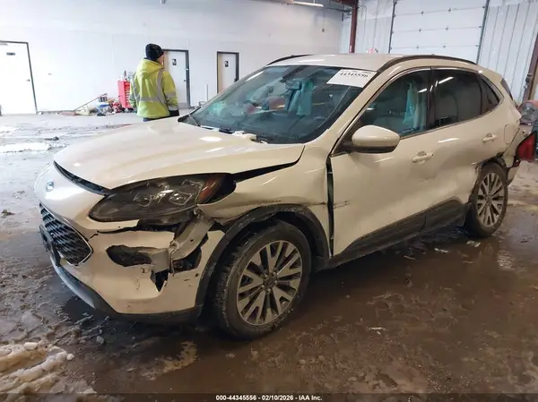1FMCU9J96MUA58031 2021 FORD ESCAPE - Image 2
