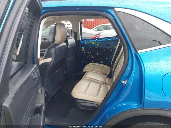 1FMCU9J96MUA74598 2021 FORD ESCAPE - Image 8