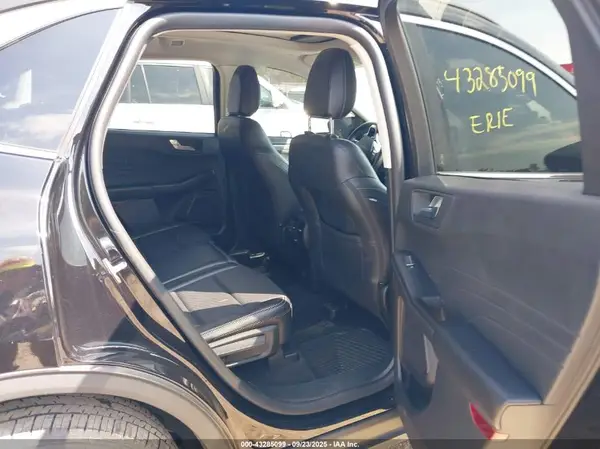 1FMCU9J96NUA68401 2022 FORD ESCAPE - Image 8