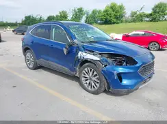 1FMCU9J96NUB75352 2022 FORD ESCAPE