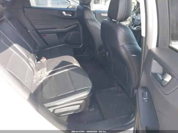 1FMCU9J96NUB86142 2022 FORD ESCAPE - Image 8