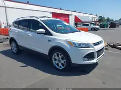 1FMCU9J97GUA75831 2016 FORD ESCAPE