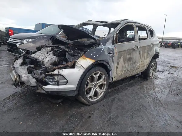 1FMCU9J97HUA05019 2017 FORD ESCAPE - Image 2