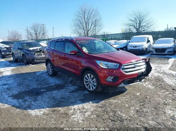 1FMCU9J97HUA18238 2017 FORD ESCAPE - Image 1