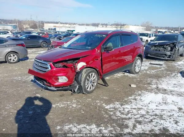 1FMCU9J97HUA18238 2017 FORD ESCAPE - Image 2