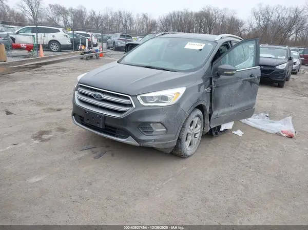 1FMCU9J97HUA33533 2017 FORD ESCAPE - Image 2